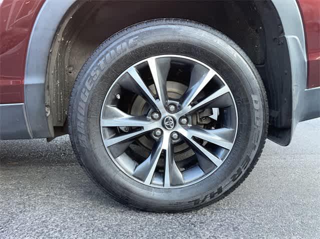 used 2019 Toyota Highlander car, priced at $26,395