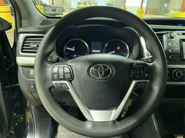 used 2019 Toyota Highlander car, priced at $18,995