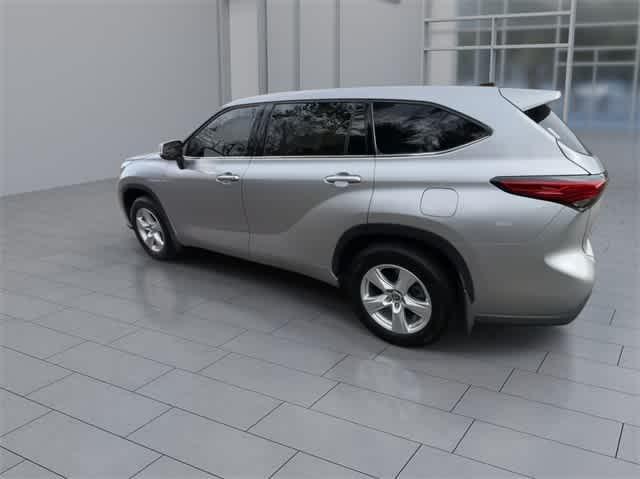 used 2022 Toyota Highlander car, priced at $32,395