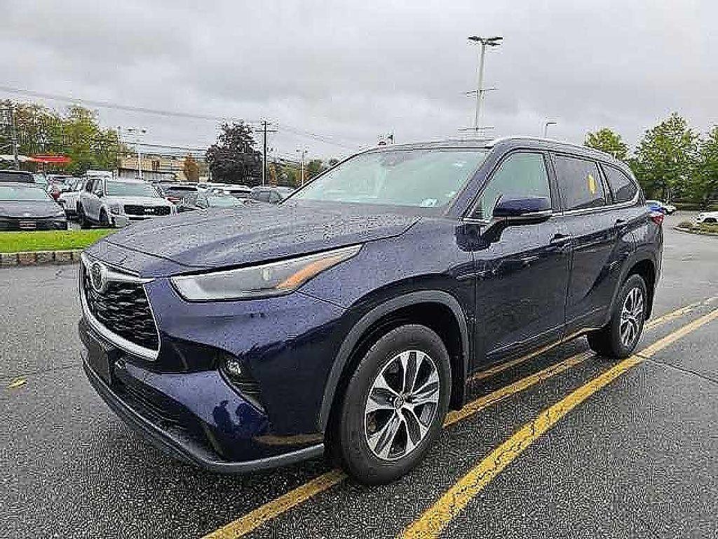 used 2023 Toyota Highlander car, priced at $37,995