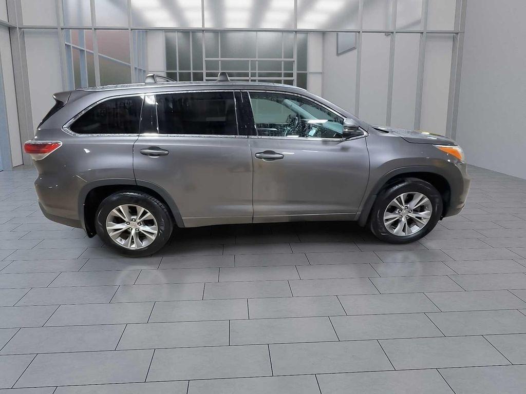 used 2014 Toyota Highlander car, priced at $15,695