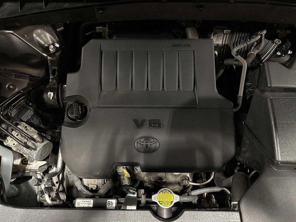 used 2014 Toyota Highlander car, priced at $15,695