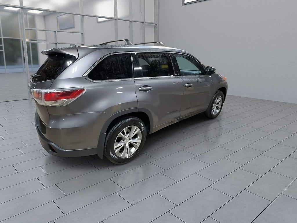 used 2014 Toyota Highlander car, priced at $15,695