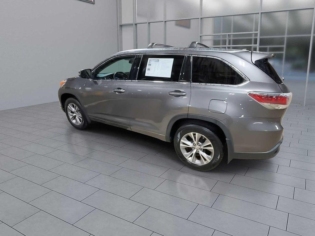 used 2014 Toyota Highlander car, priced at $15,695