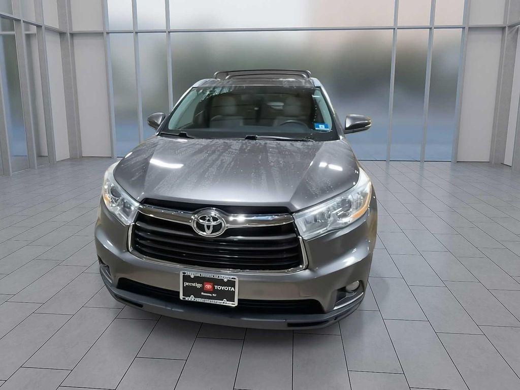 used 2014 Toyota Highlander car, priced at $15,695