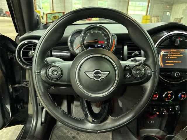 used 2018 MINI Hardtop car, priced at $17,495