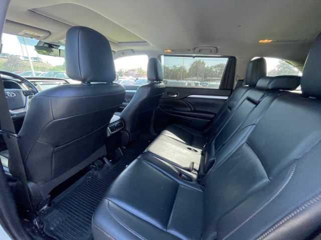 used 2019 Toyota Highlander car, priced at $28,295