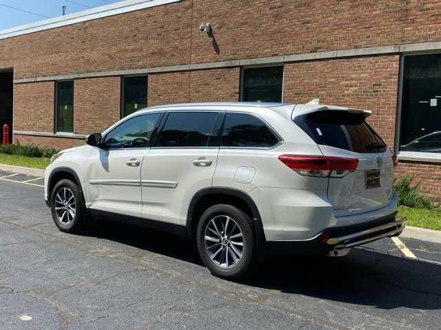 used 2019 Toyota Highlander car, priced at $28,295