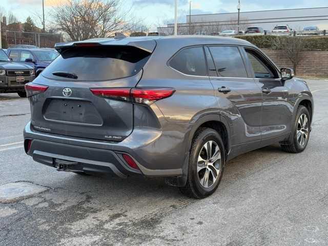 used 2022 Toyota Highlander car, priced at $37,995