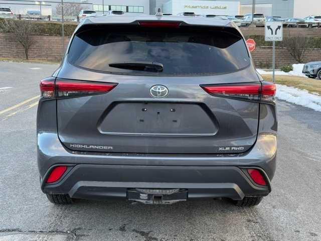 used 2022 Toyota Highlander car, priced at $37,995