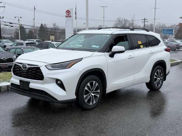 used 2021 Toyota Highlander car, priced at $30,000