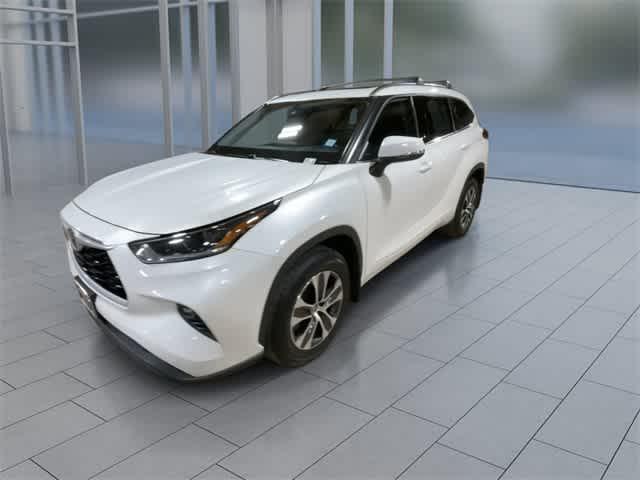 used 2021 Toyota Highlander car, priced at $28,995