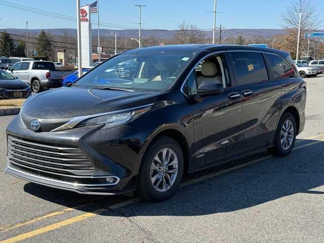 used 2021 Toyota Sienna car, priced at $37,995