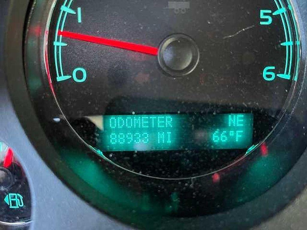 used 2013 Chevrolet Suburban car, priced at $15,000