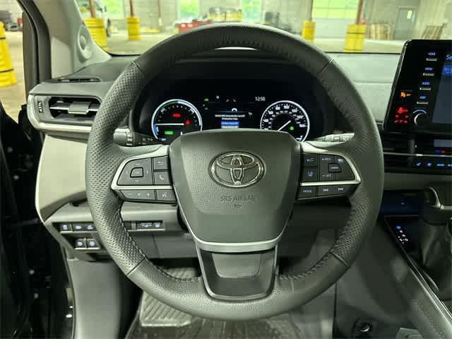 used 2024 Toyota Sienna car, priced at $51,995