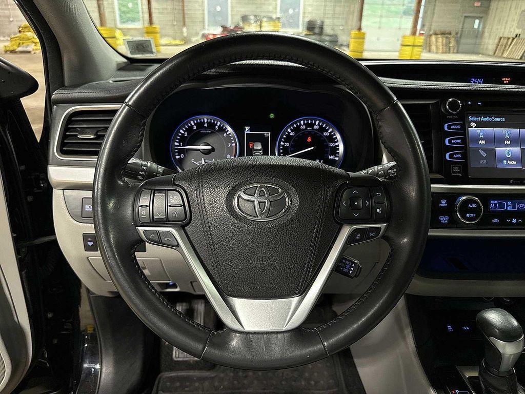 used 2017 Toyota Highlander car, priced at $21,995