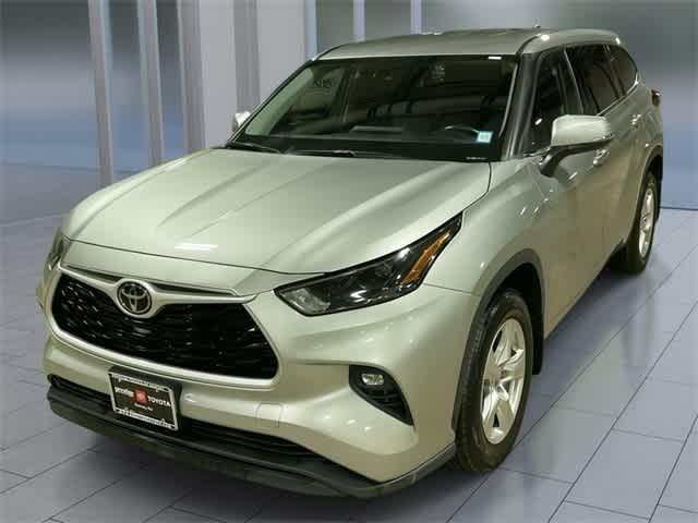 used 2022 Toyota Highlander car, priced at $27,695