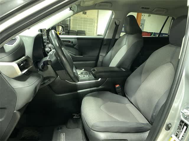 used 2022 Toyota Highlander car, priced at $28,995