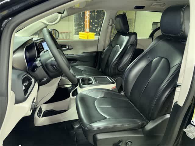 used 2023 Chrysler Pacifica car, priced at $23,495