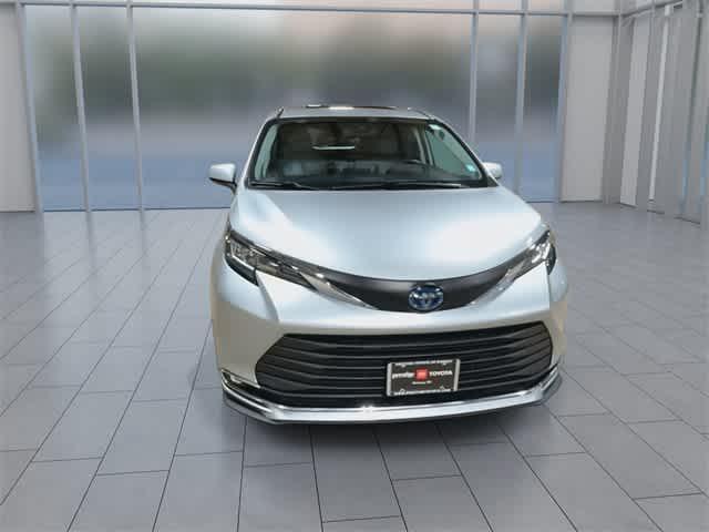 used 2021 Toyota Sienna car, priced at $37,695