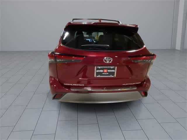 used 2022 Toyota Highlander car, priced at $41,495