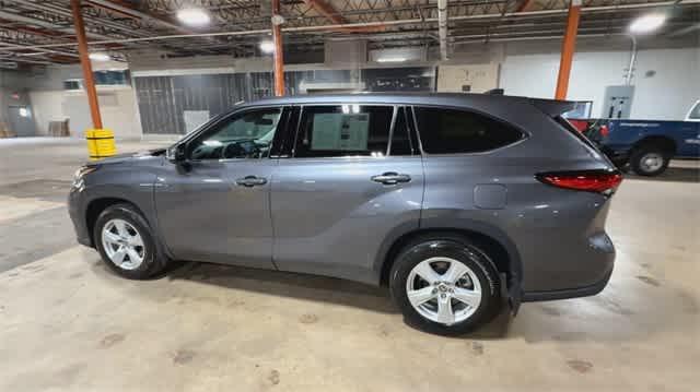 used 2022 Toyota Highlander car, priced at $30,000