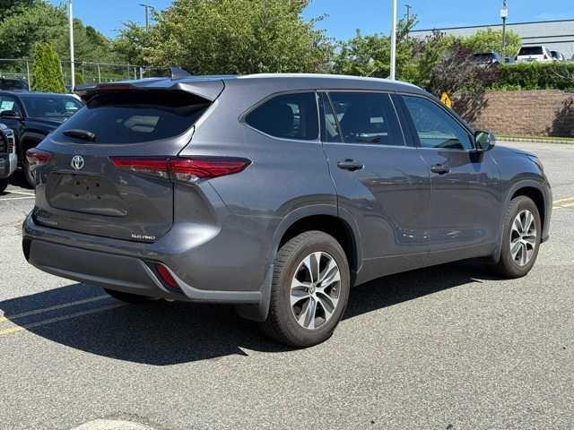 used 2022 Toyota Highlander car, priced at $35,000