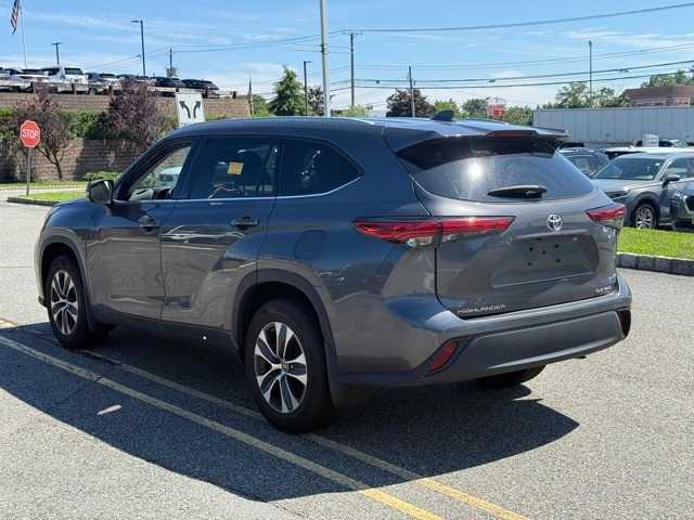 used 2022 Toyota Highlander car, priced at $35,000