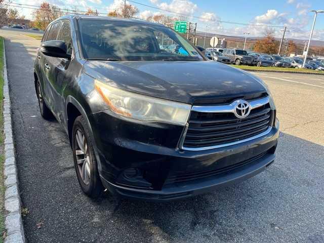 used 2015 Toyota Highlander car, priced at $18,995