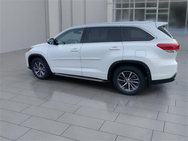 used 2018 Toyota Highlander car, priced at $24,295