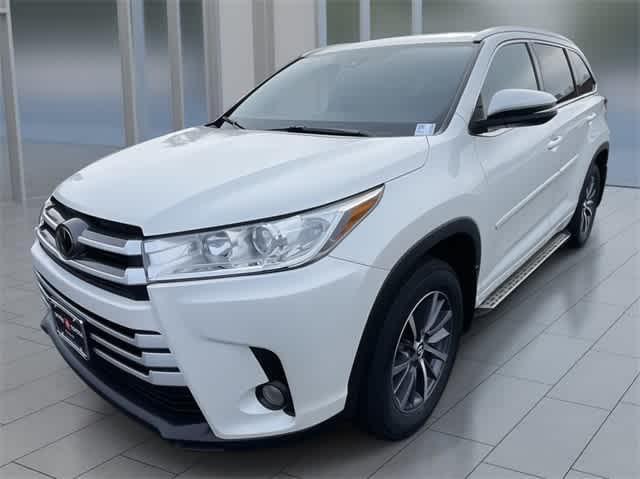 used 2018 Toyota Highlander car, priced at $24,295