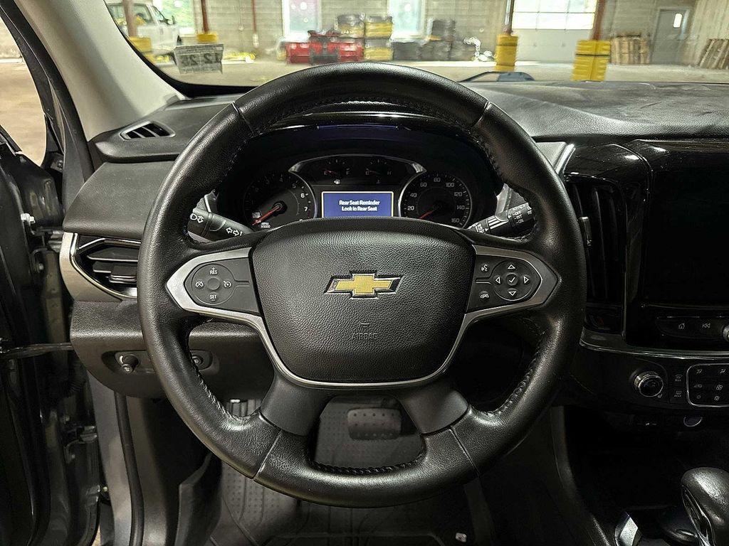 used 2021 Chevrolet Traverse car, priced at $21,995