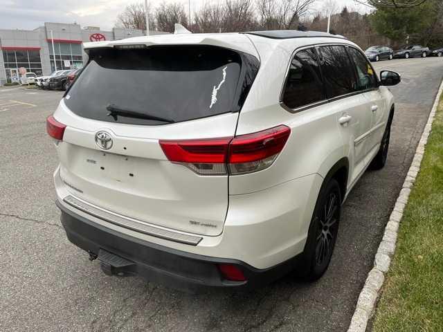 used 2017 Toyota Highlander car, priced at $20,995