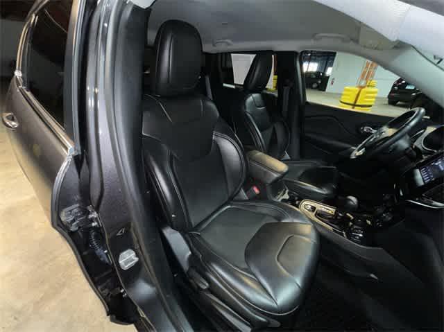 used 2019 Jeep Cherokee car, priced at $8,995