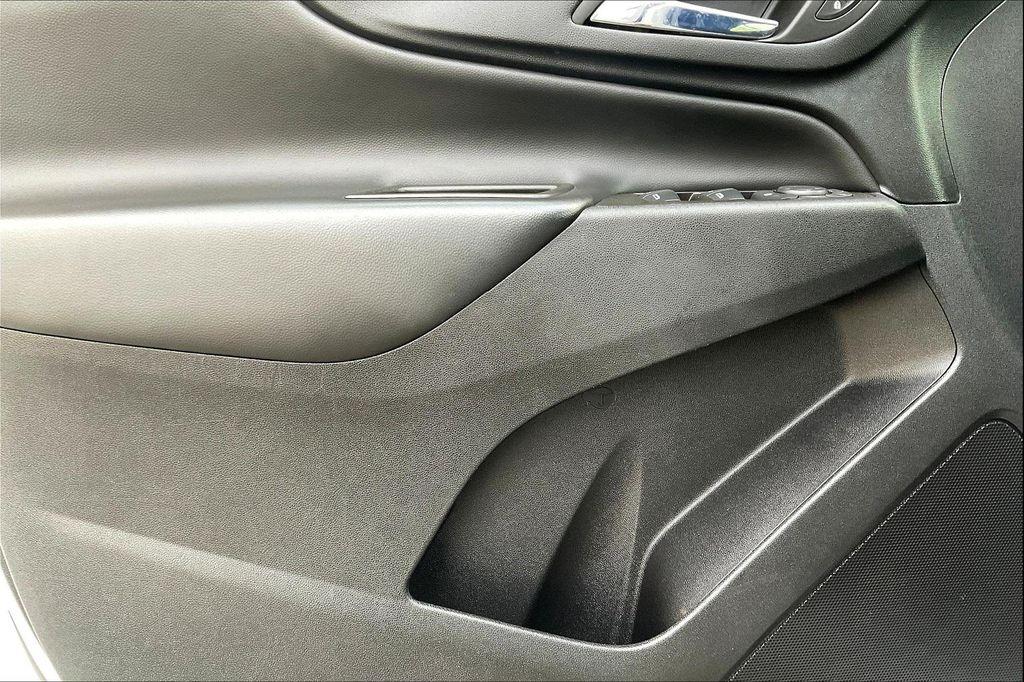 used 2023 Chevrolet Equinox car, priced at $21,997