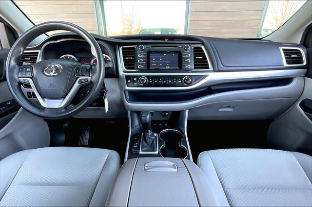 used 2015 Toyota Highlander car, priced at $21,575