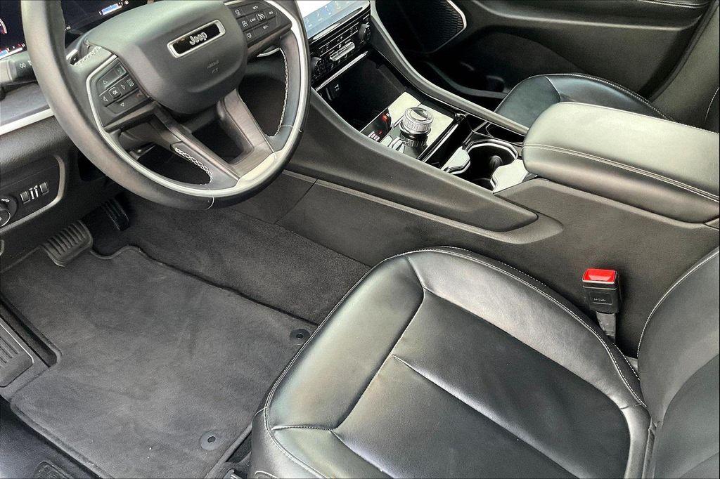 used 2022 Jeep Grand Cherokee L car, priced at $31,995
