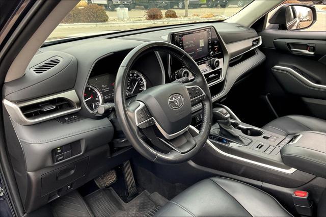 used 2022 Toyota Highlander car, priced at $37,297