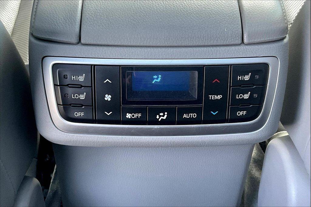 used 2018 Toyota Highlander car, priced at $27,144