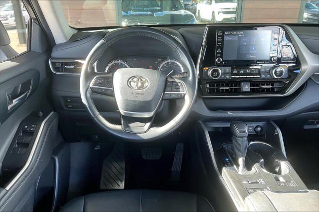 used 2022 Toyota Highlander car, priced at $36,777