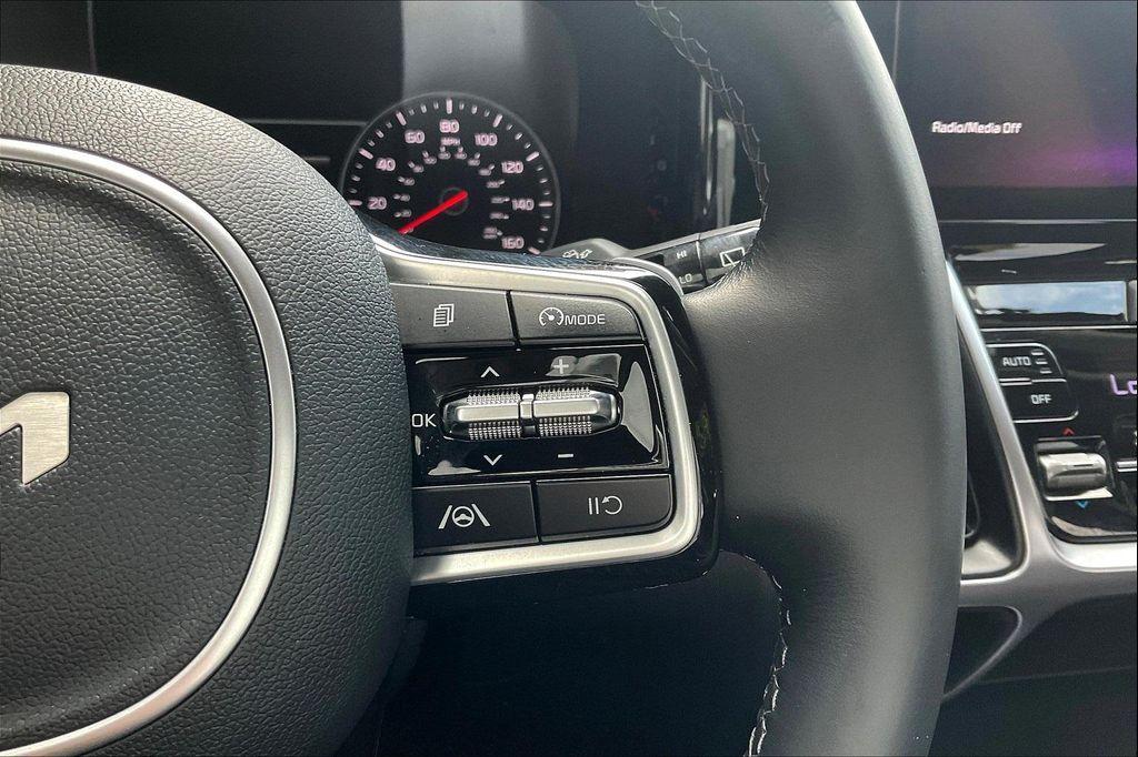 used 2022 Kia Sorento Hybrid car, priced at $28,495