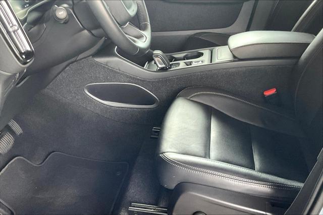 used 2021 Volvo XC40 car, priced at $24,495