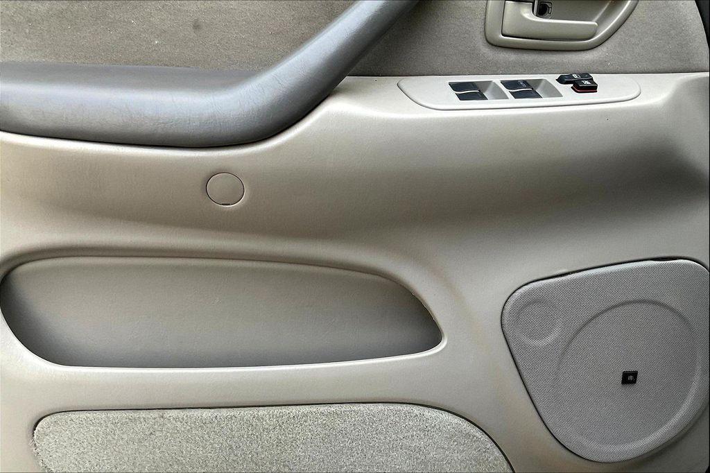 used 2005 Toyota Tundra car, priced at $16,797