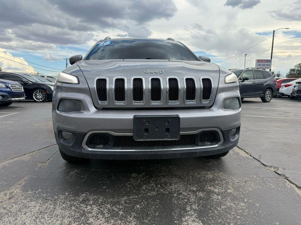 used 2016 Jeep Cherokee car, priced at $5,991