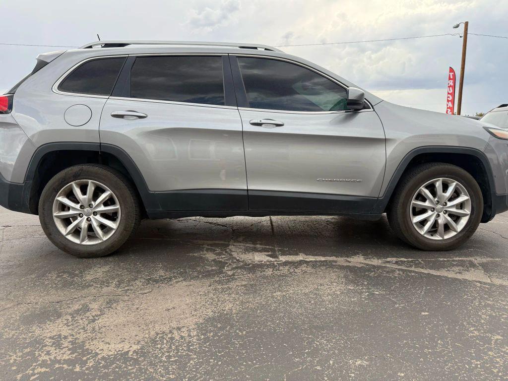 used 2016 Jeep Cherokee car, priced at $5,991