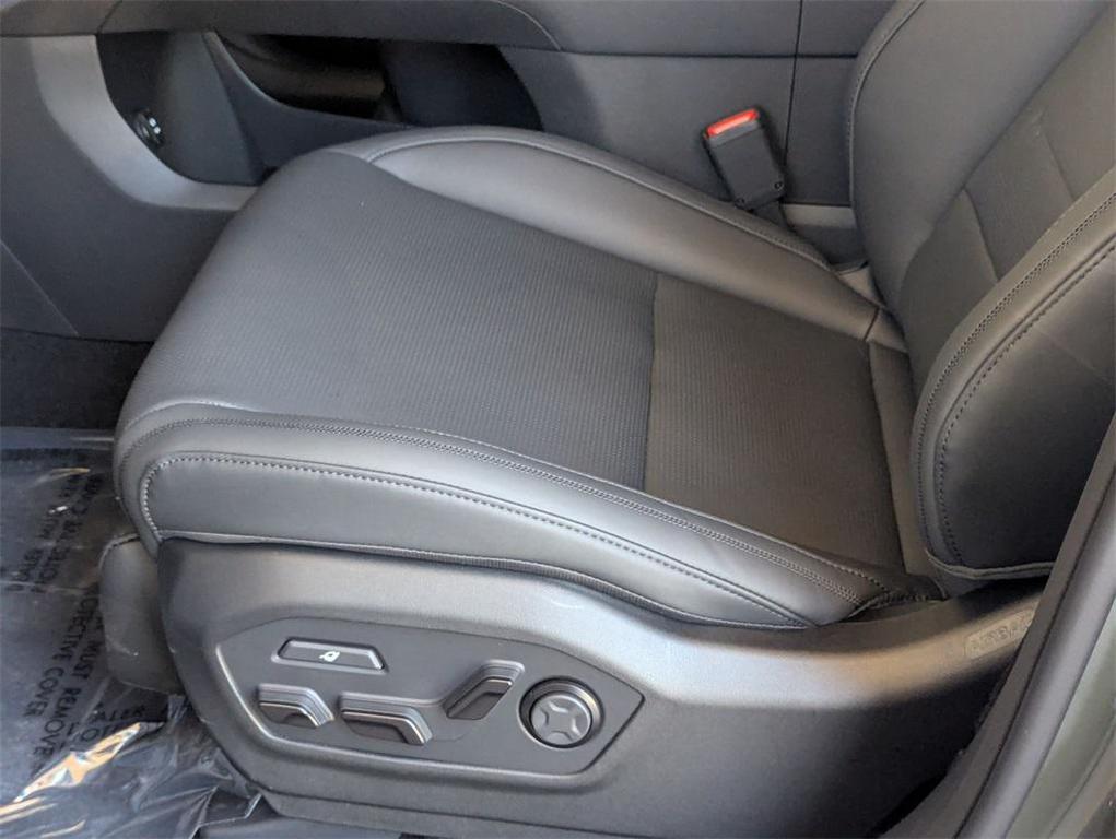 new 2025 Hyundai SANTA FE HEV car, priced at $46,815