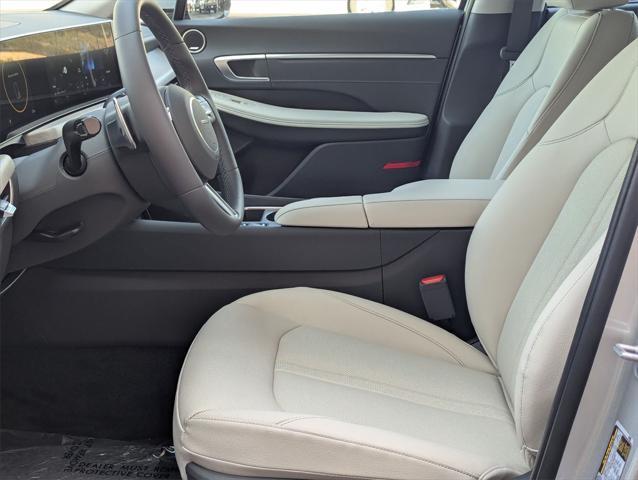 new 2025 Hyundai Sonata Hybrid car, priced at $37,097