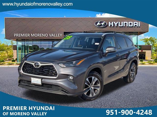 used 2023 Toyota Highlander car, priced at $34,211