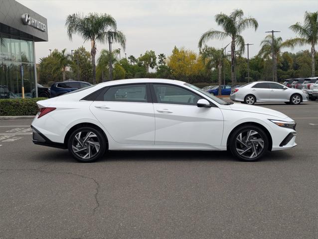new 2025 Hyundai Elantra car, priced at $30,285