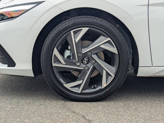 new 2025 Hyundai Elantra car, priced at $30,285
